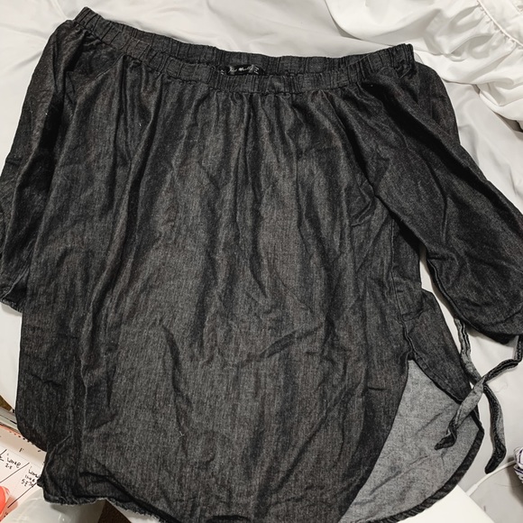 Black Off The Shoulder Top - Picture 1 of 1